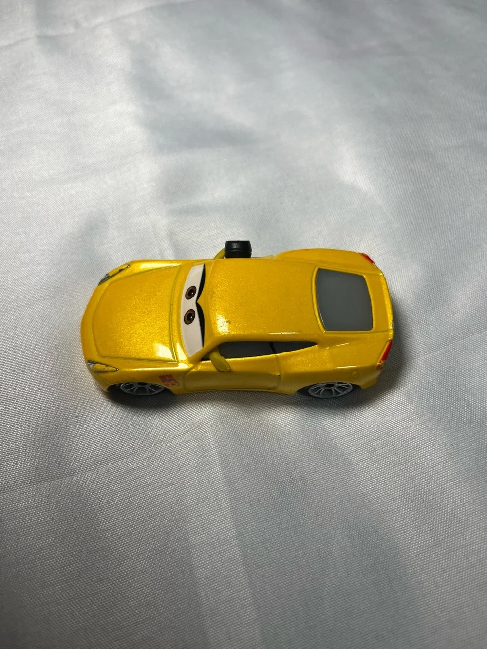 Disney Pixar Cars Trainer Cruz Ramirez w/ Headset 2021 1:55 Diecast Toy